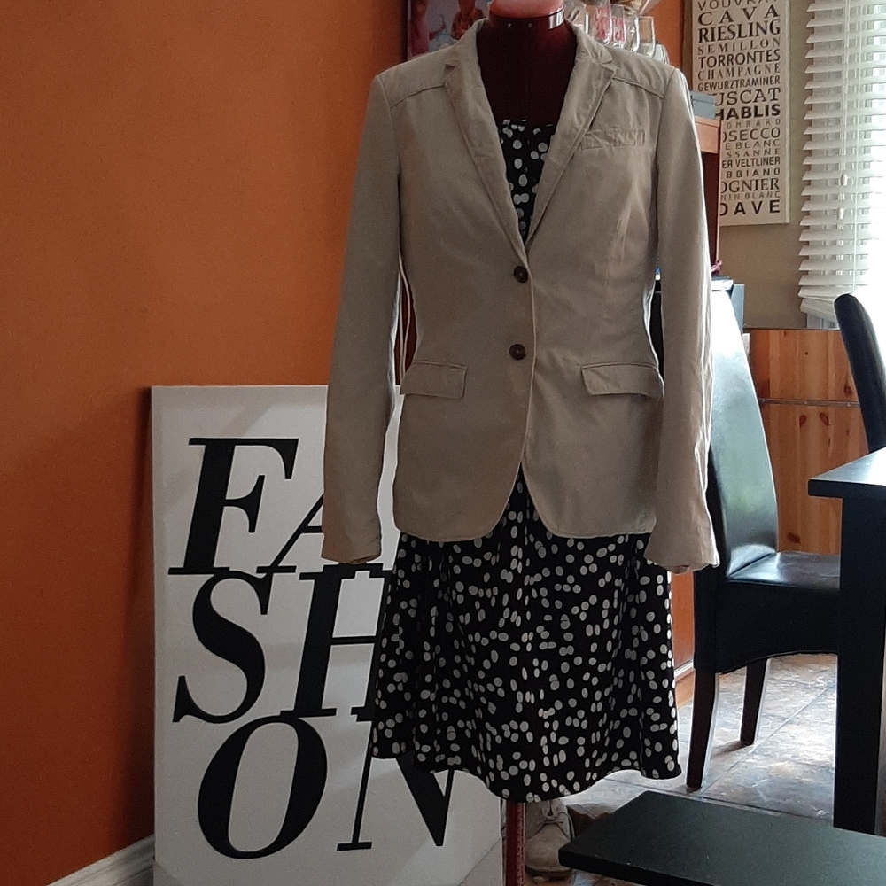 ESPRIT cream casual blazer size 8